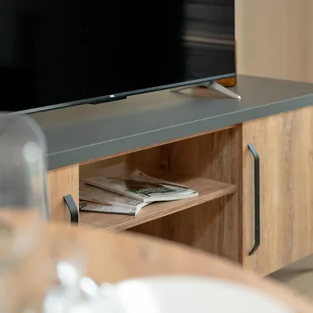 Cosy And Bright With Parking In By Renters Poznań