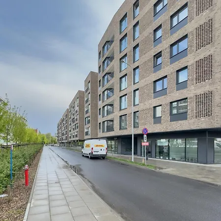 Cosy And Bright With Parking In By Renters * Poznań