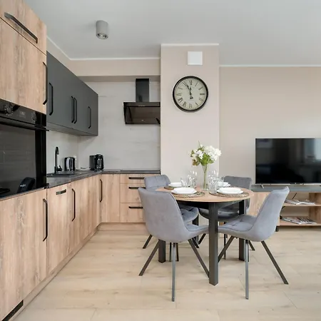 Cosy And Bright With Parking In By Renters *