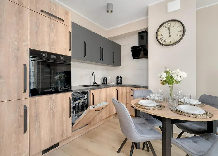 Apartment Cosy And Bright With Parking In By Renters *